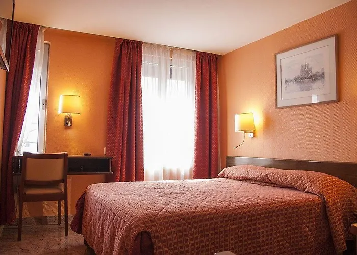 Bac Saint-germain Париж